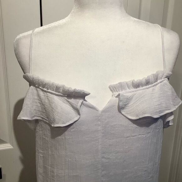 GUESS SPAGHETTI STRAP RUFFLE TOP SIZE M NWOT - Picture 4 of 7
